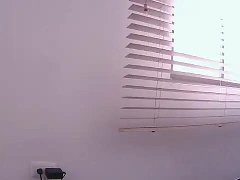 Fernanda andrew online show from 03-13-26, 04:46