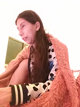 Snapshot of MoonLipsON- chatting on 05-29-26, 05:49 MoonLipsON- online show from 05-29-26, 05:49