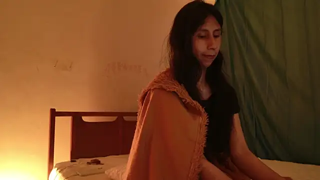 Snapshot of MoonLipsON- chatting on 05-30-26, 02:52 MoonLipsON- online show from 05-30-26, 02:52