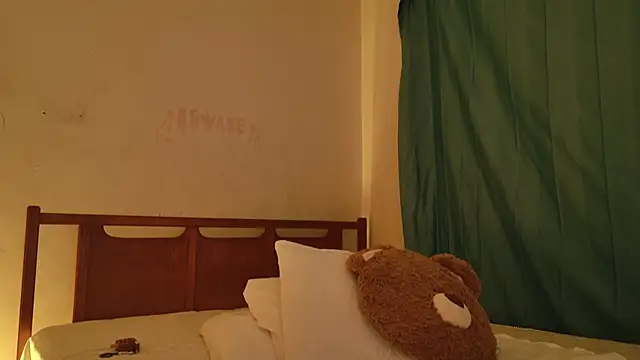 MoonLipsON- online show from 06-25-26, 05:12