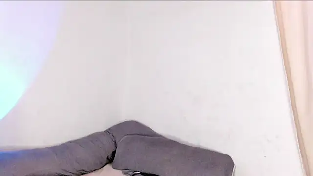 Nyxaraaa online show from 12-14-25, 05:18