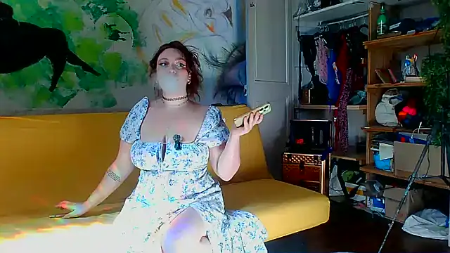 Snapshot of atowiloxx chatting on 06-10-26, 02:16 atowiloxx online show from 06-10-26, 02:16