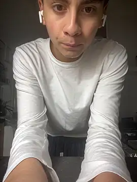 hungspanishtwink online show from 02-22-26, 12:12