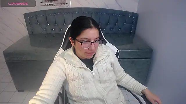 eva smit t online show from 04-17-26, 02:58