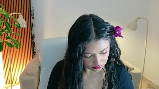 victoria   moon online show from 06-22-26, 02:58