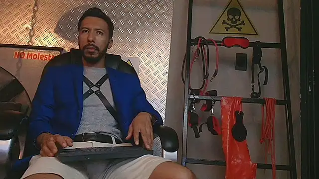 logan mercer online show from 12-05-25, 03:37