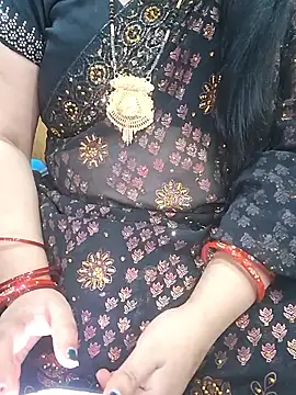 Snapshot of desiriya14 chatting on 05-25-26, 09:37 desiriya14 online show from 05-25-26, 09:37