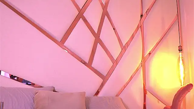 Sophie-velvet online show from 06-03-26, 07:41