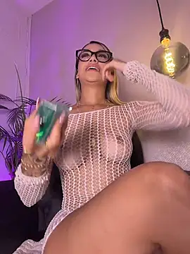 Sophie-velvet online show from 07-28-26, 08:01