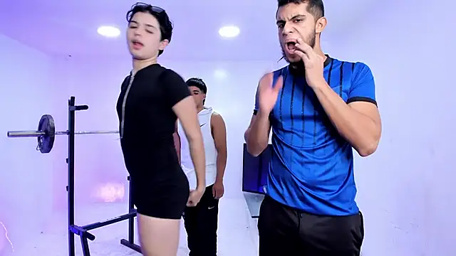 HotThreesoome online show from 02-26-26, 12:48