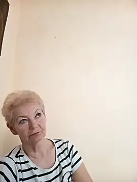 Calypso-Loove online show from 03-18-26, 01:58