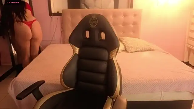 Sara valderrama  online show from 04-03-26, 01:20