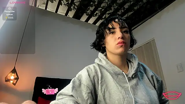 Kiara Fox   online show from 02-05-26, 01:27