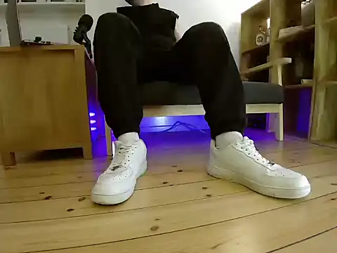 Snapshot of jonas_camboy chatting on 01-15-26, 04:22 jonas camboy online show from 01-15-26, 04:22