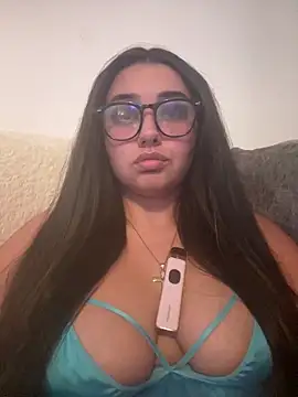 Wild Busty Niyah XX online show from 06-13-26, 07:23
