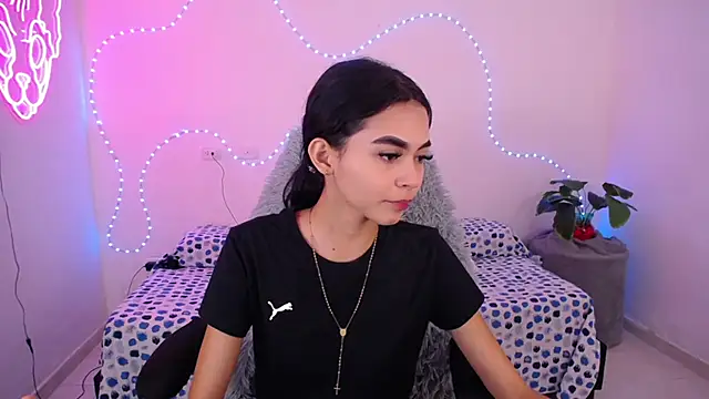 Snapshot of Sofia_tgn chatting on 05-15-26, 06:48 Sofia tgn online show from 05-15-26, 06:48