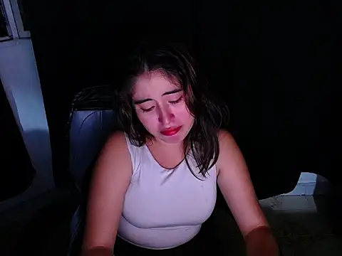 mia walker22 online show from 12-19-25, 01:45