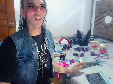 Snapshot of michaeldissts chatting on 01-12-26, 10:48 michaeldissts online show from 01-12-26, 10:48