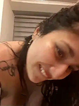 Magenta Moon online show from 05-20-26, 01:34