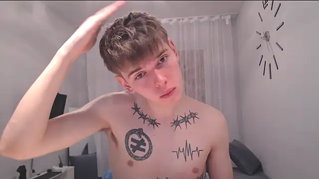 Snapshot of Fredd_Xanders chatting on 05-28-26, 06:16 Fredd Xanders online show from 05-28-26, 06:16