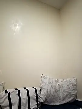 Cinpussie89 online show from 04-15-26, 11:28