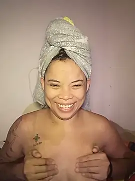 Snapshot of Cinpussie89 chatting on 06-06-26, 01:27 Cinpussie89 online show from 06-06-26, 01:27