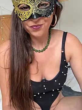 Snapshot of Deborahoff chatting on 05-15-26, 04:25 Deborahoff online show from 05-15-26, 04:25
