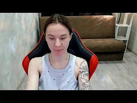 MiaBun1 online show from 12-19-25, 02:51