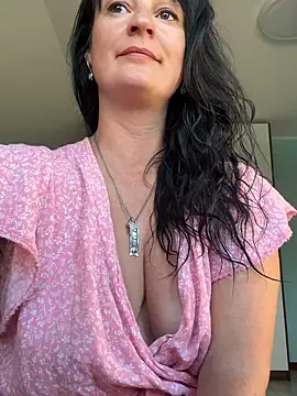 CherryCherry03 online show from 06-07-26, 01:37