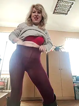 AhlyssaLove1155 online show from 03-03-26, 10:32