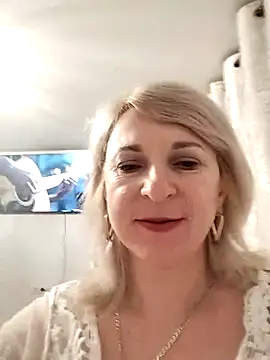 AhlyssaLove1155 online show from 04-15-26, 05:31