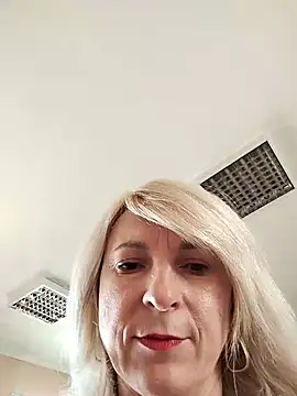 Snapshot of AhlyssaLove1155 chatting on 07-20-26, 09:01 AhlyssaLove1155 online show from 07-20-26, 09:01