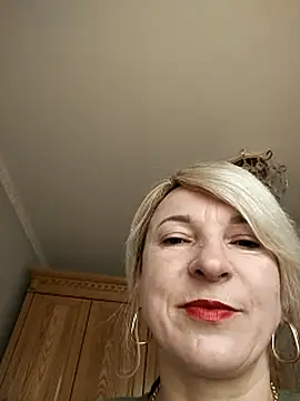 Snapshot of AhlyssaLove1155 chatting on 07-26-26, 06:43 AhlyssaLove1155 online show from 07-26-26, 06:43