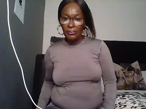 Snapshot of hotgrannxxx58 chatting on 06-12-26, 07:13 hotgrannxxx58 online show from 06-12-26, 07:13
