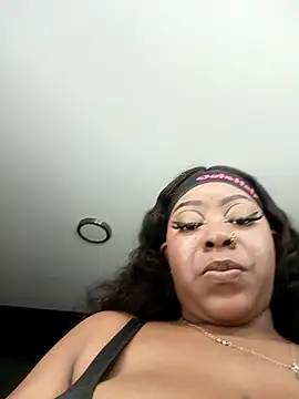 Snapshot of TriexiMars chatting on 02-21-26, 12:44 TriexiMars online show from 02-21-26, 12:44