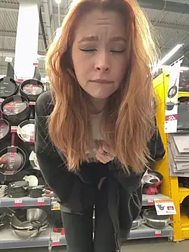 Snapshot of _Little_Ginger chatting on 02-05-26, 03:00 Little Ginger online show from 02-05-26, 03:00