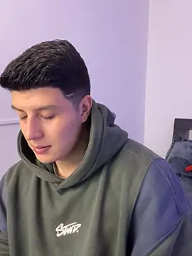 Goldenknight33 online show from 02-18-26, 03:52