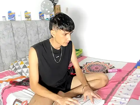 Andycillo online show from 12-15-25, 01:21