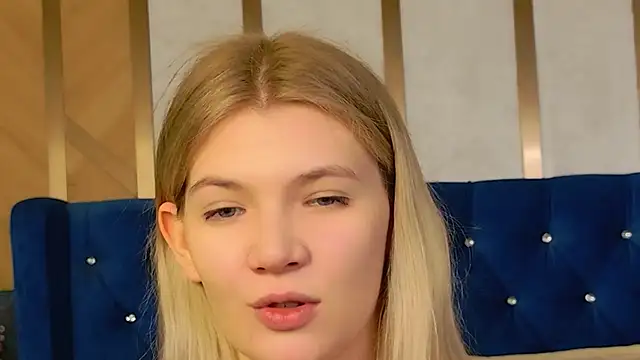 Vivien Hans online show from 03-26-26, 08:58