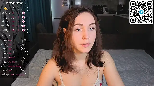 Alena MellS online show from 12-17-25, 04:40