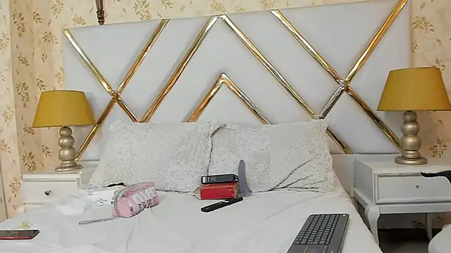 Snapshot of RachelleEvans chatting on 01-12-26, 06:13 RachelleEvans online show from 01-12-26, 06:13