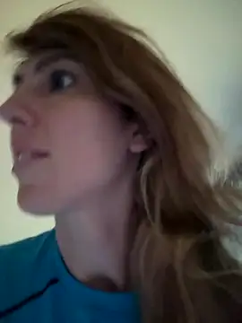 Snapshot of CelestialRuby chatting on 10-28-25, 02:42 CelestialRuby online show from 10-28-25, 02:42