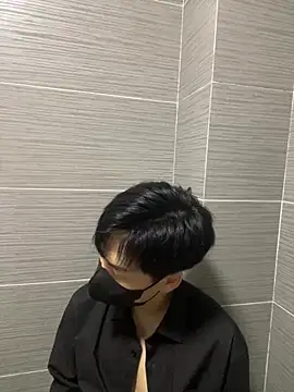 kimze7 online show from 04-18-26, 01:48