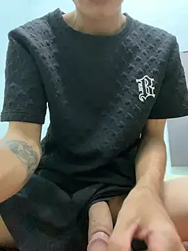 Snapshot of DucMinh_2k chatting on 03-22-26, 04:05 DucMinh 2k online show from 03-22-26, 04:05