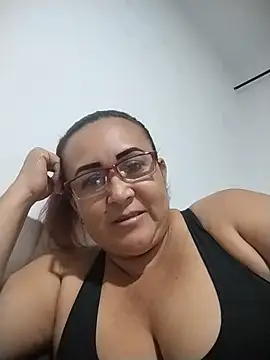 Nini Love  online show from 04-01-26, 03:07