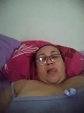 Nini Love  online show from 04-17-26, 08:23