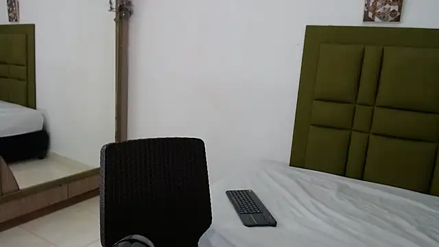 Snapshot of stive_0297 chatting on 12-20-25, 11:28 stive 0297 online show from 12-20-25, 11:28