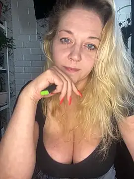 JenniferCarmen online show from 04-21-26, 02:51