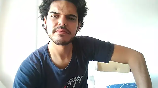 Hot Contrasts online show from 04-19-26, 07:05