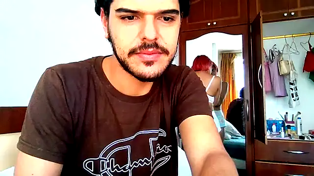 Hot Contrasts online show from 04-25-26, 07:00